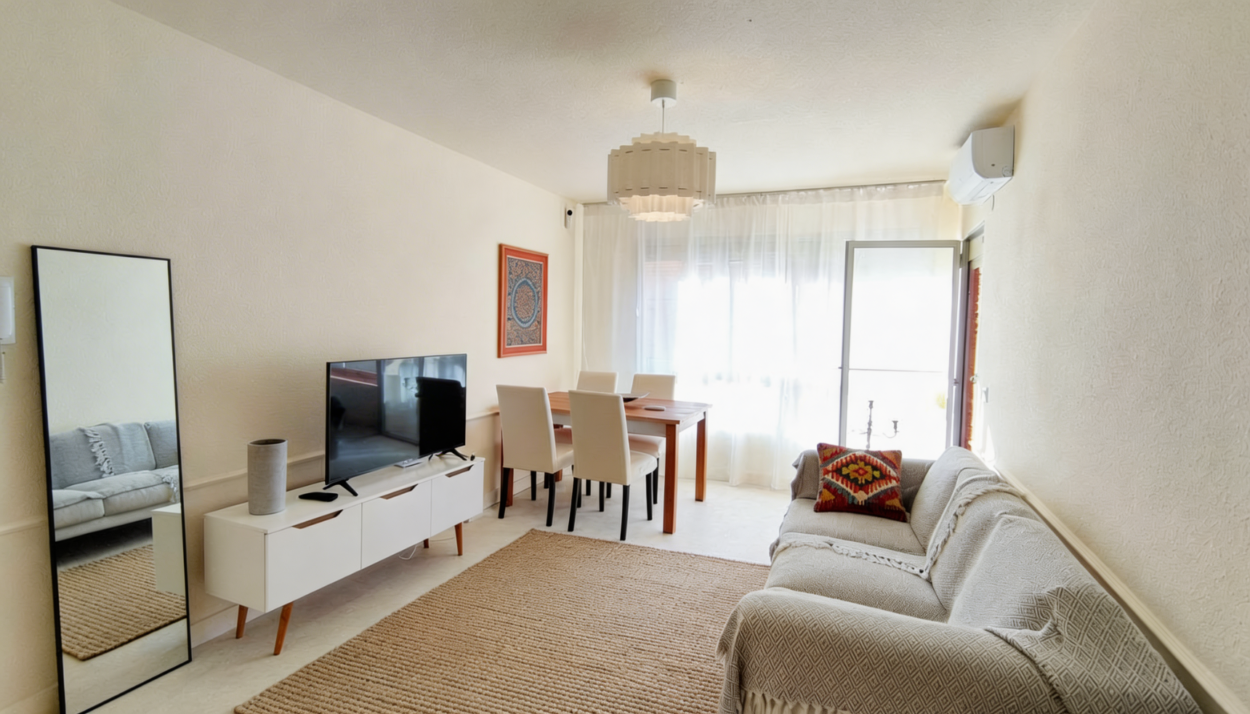 Piso reformado a estrenar en alquiler de larga estancia a un minuto del mar – Torrevieja