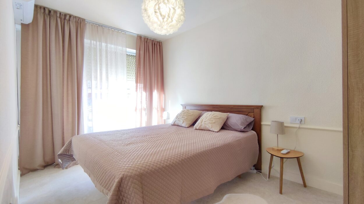 Piso reformado a estrenar en alquiler de larga estancia a un minuto del mar – Torrevieja