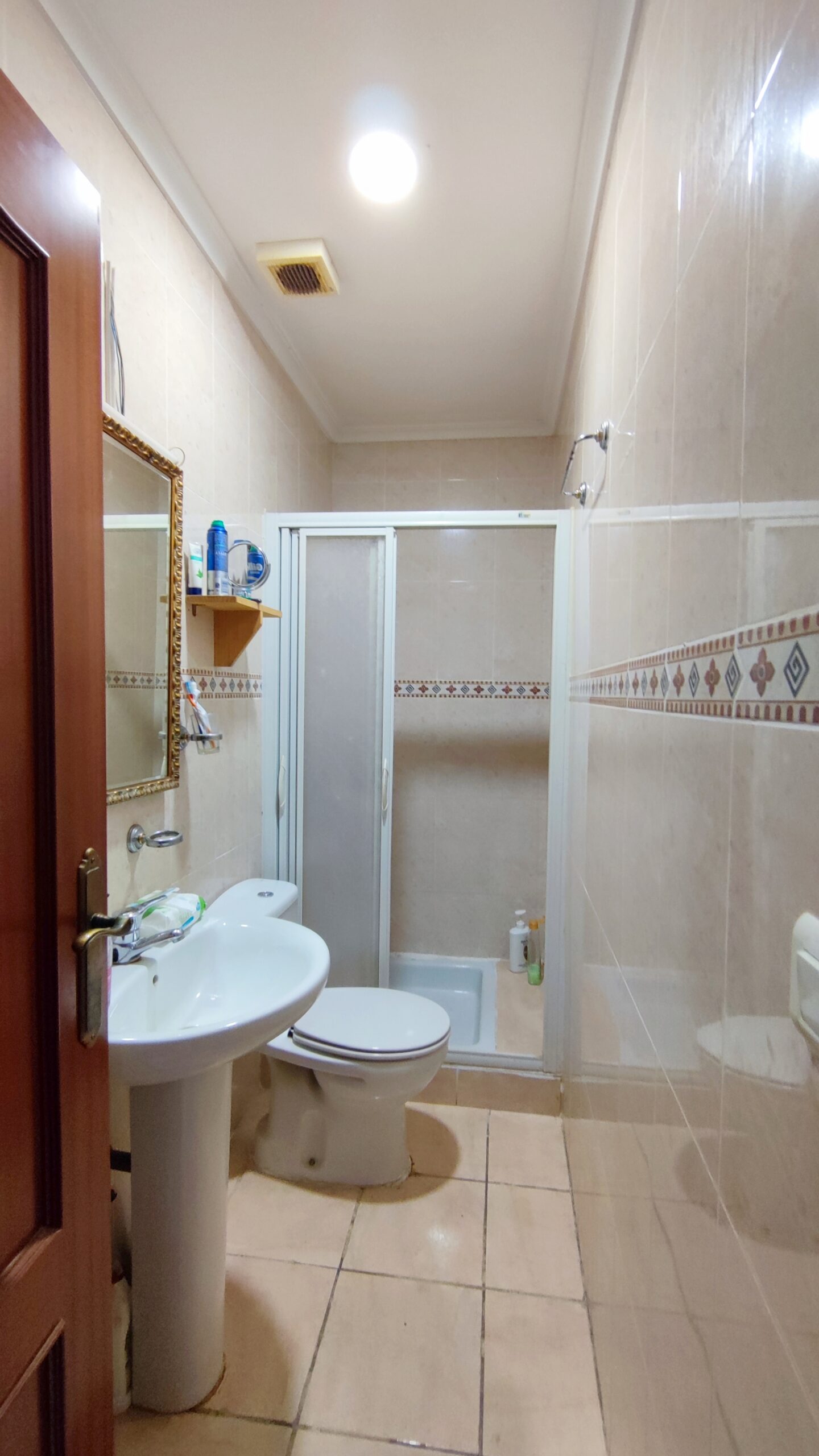 Oportunidad Única en el Corazón de Altea: Bar-Restaurante en Funcionamiento en Zona Premium