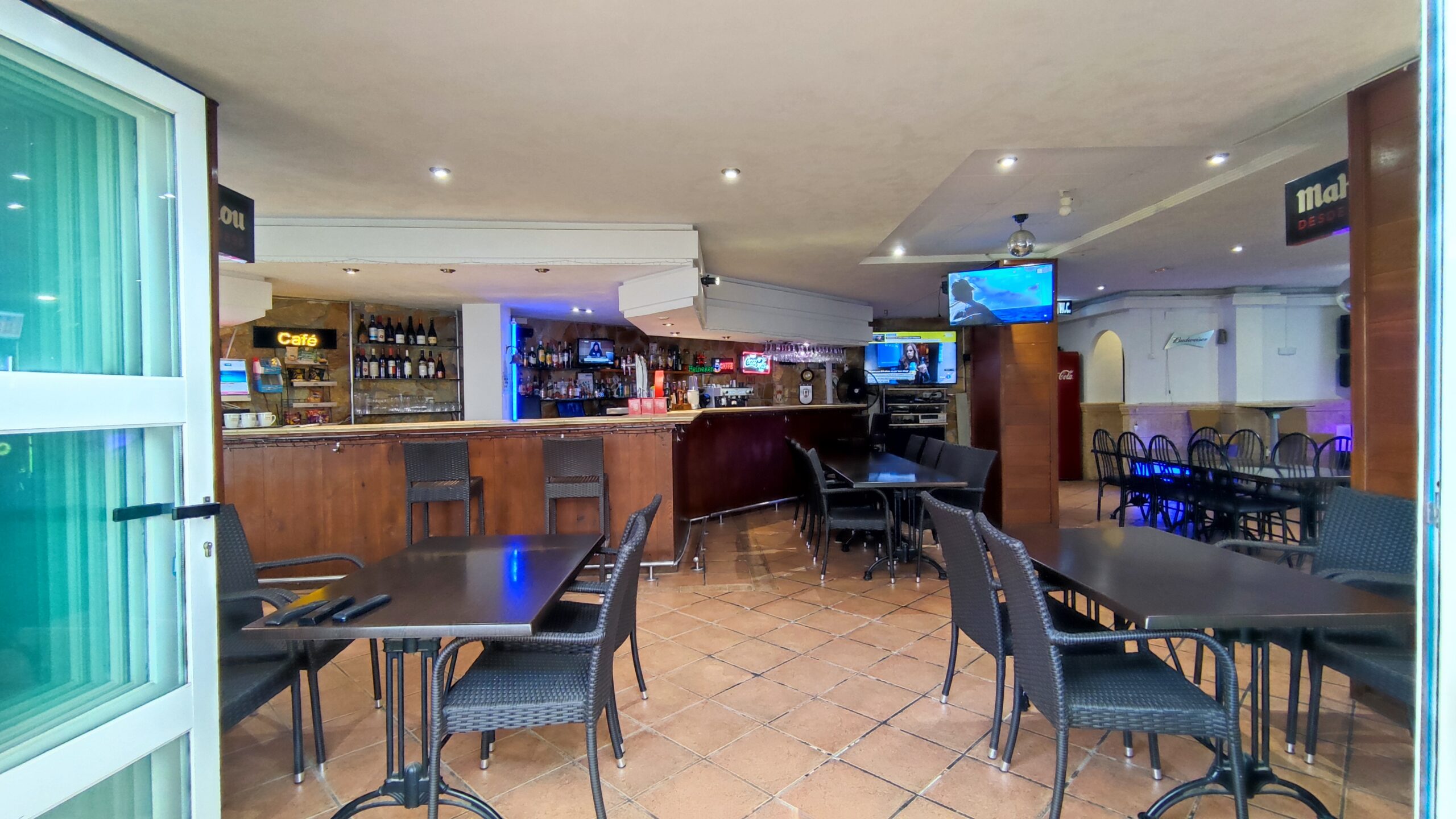 Oportunidad Única en el Corazón de Altea: Bar-Restaurante en Funcionamiento en Zona Premium