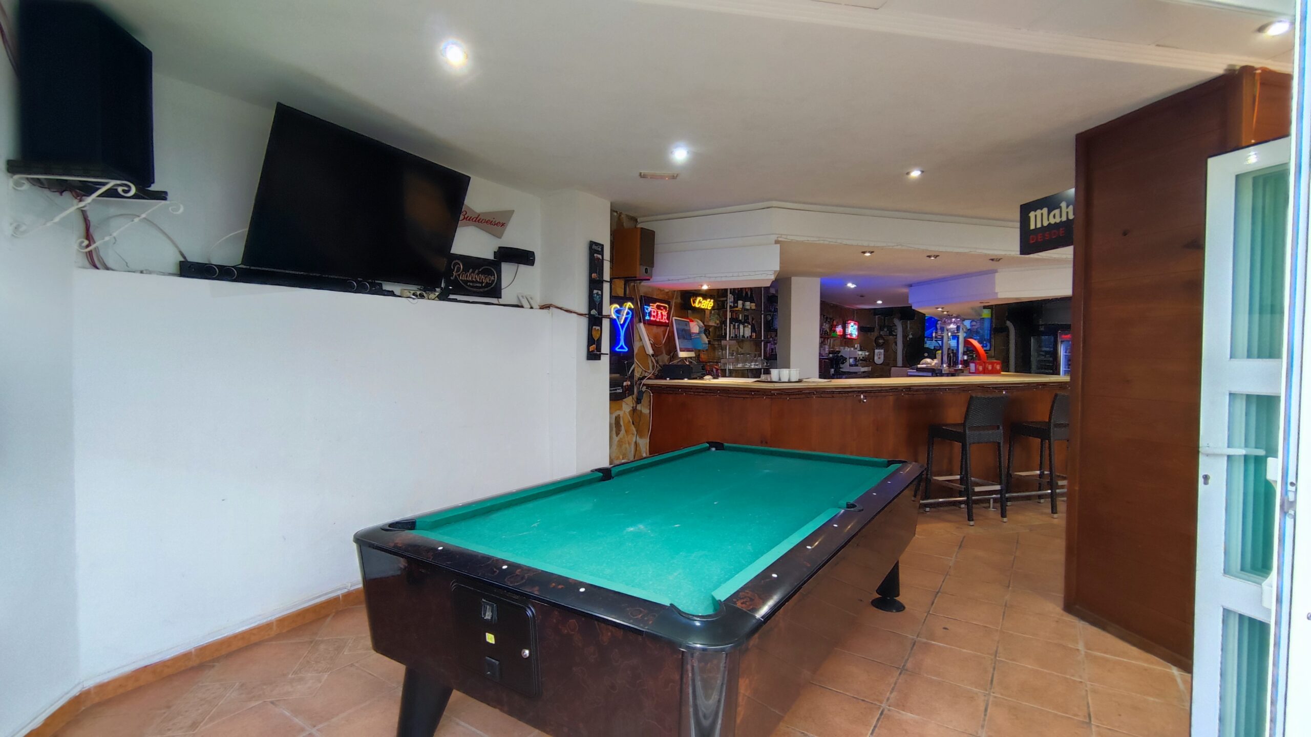 Oportunidad Única en el Corazón de Altea: Bar-Restaurante en Funcionamiento en Zona Premium