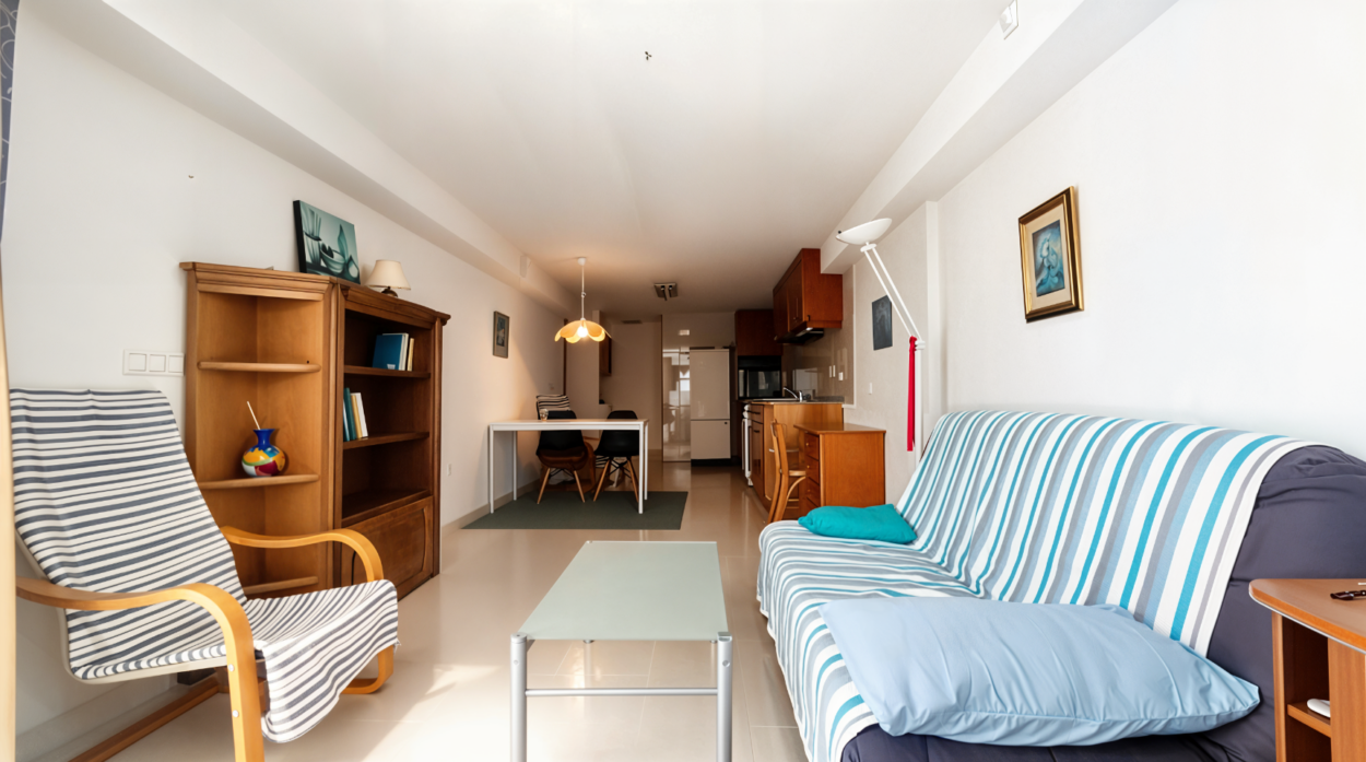 Exclusivo chalet adosado con jardín y patio en Albir – amplitud, privacidad y apartamento independiente