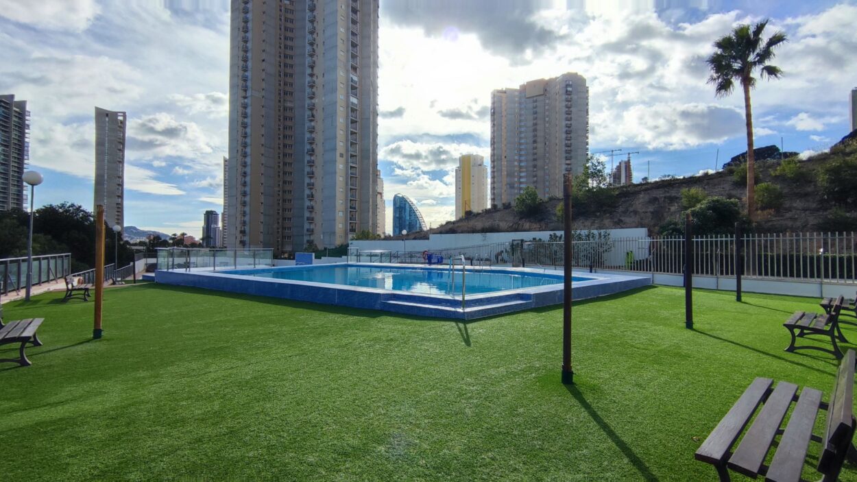Magnifico piso en venta con Vistas Impresionantes al mar, montaña y skyline en Benidorm