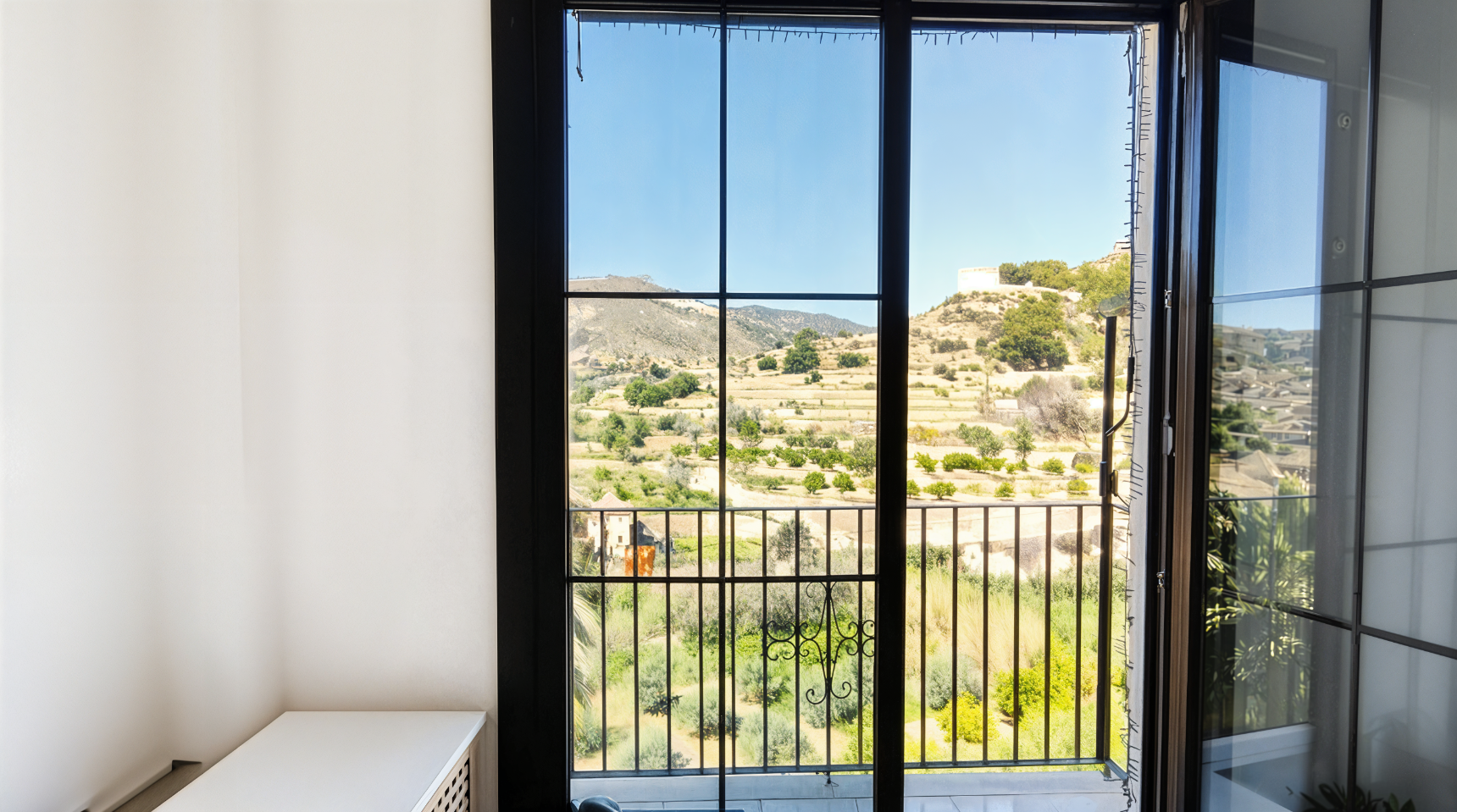 Luminoso piso con vistas panorámicas a la montaña en Relleu – 3 dormitorios, 2 baños y sin gastos de comunidad