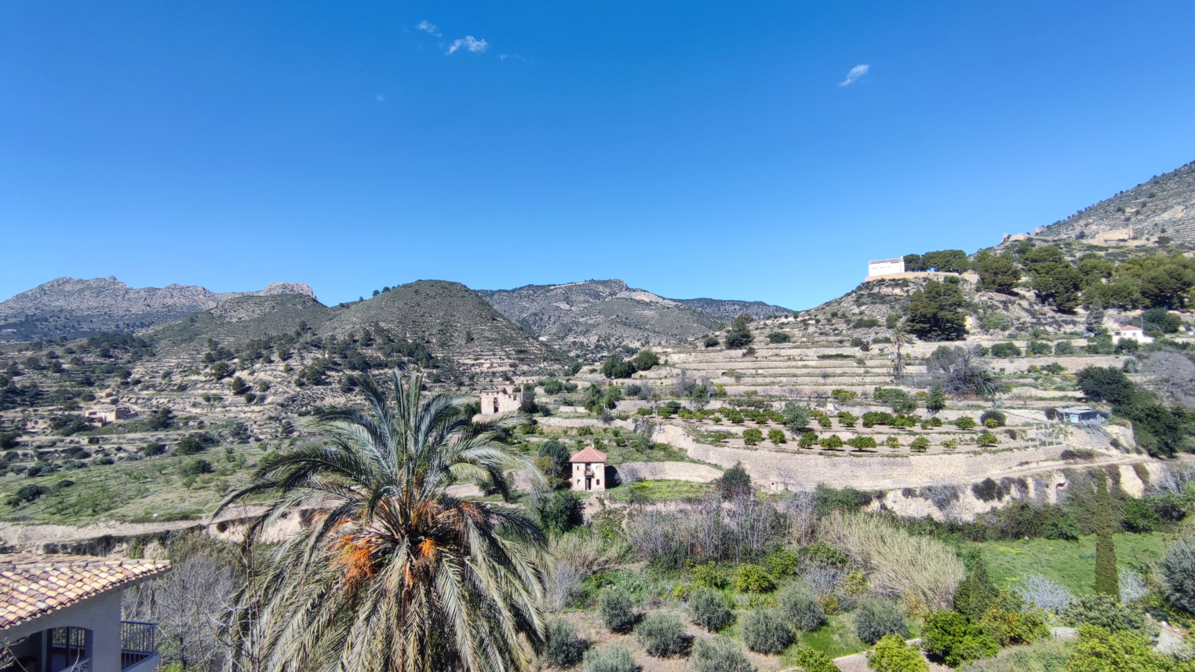 Luminoso piso con vistas panorámicas a la montaña en Relleu – 3 dormitorios, 2 baños y sin gastos de comunidad