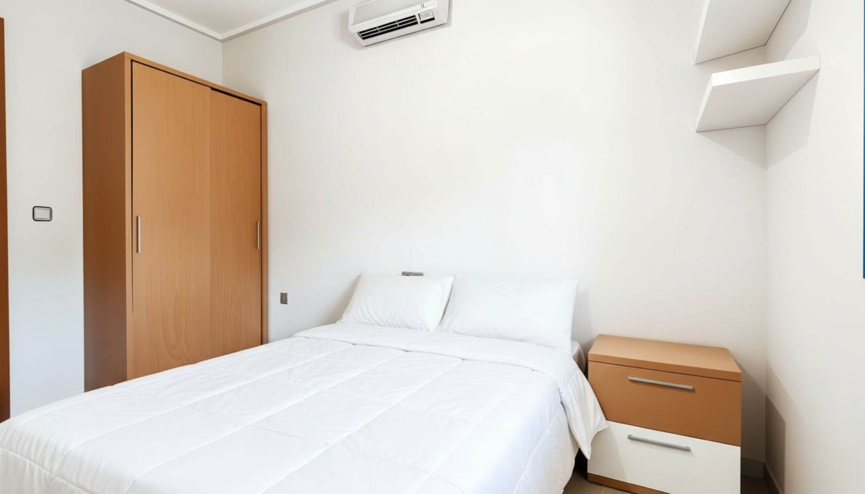 Piso muy luminoso en venta en El Palmeral (Urbanova, Alicante) con terraza, piscina y garaje, cerca del mar