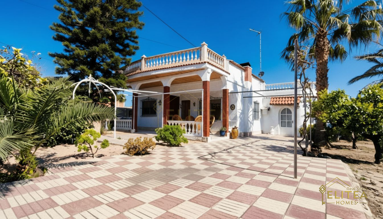 Magnifico Chalet independiente con piscina y vistas al Cabeçó d’Or en Busot