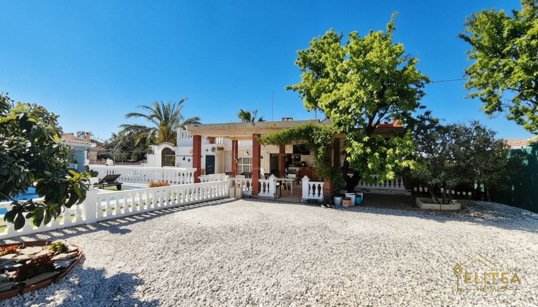 Magnifico Chalet independiente con piscina y vistas al Cabeçó d’Or en Busot