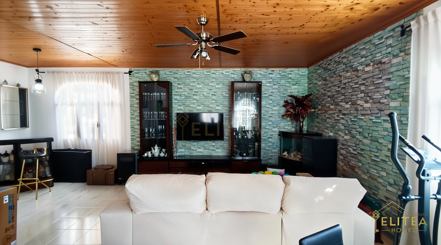 Magnifico Chalet independiente con piscina y vistas al Cabeçó d’Or en Busot