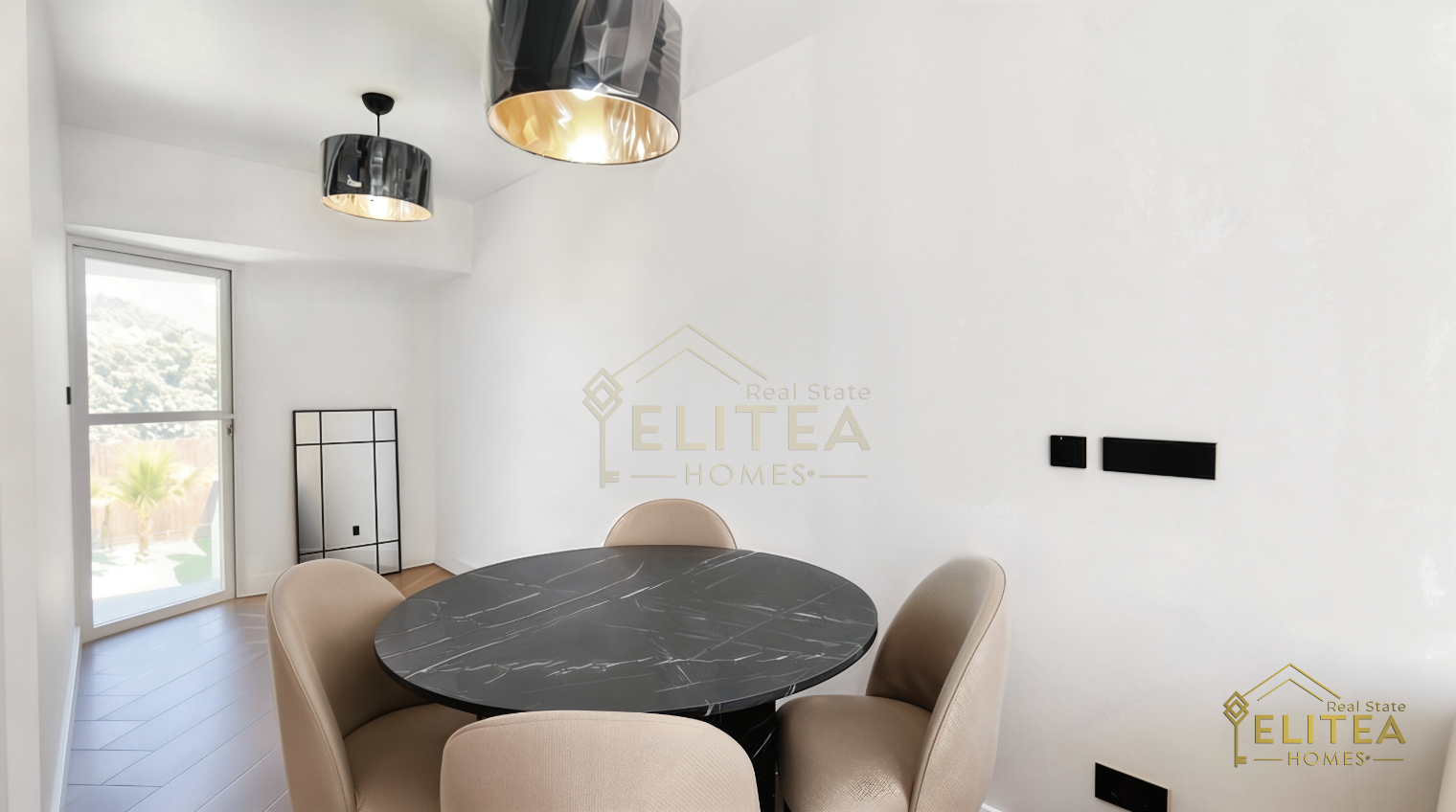 Exclusivo chalet pareado de diseño contemporáneo, completamente reformado, ubicado entre La Nucía y L’Alfàs del Pi