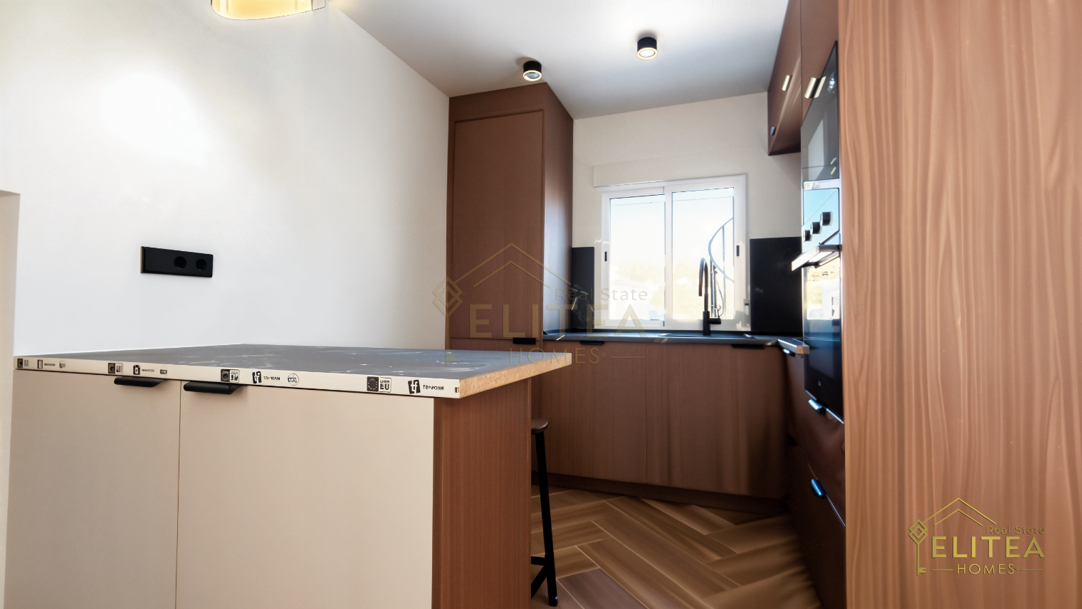 Exclusivo chalet pareado de diseño contemporáneo, completamente reformado, ubicado entre La Nucía y L’Alfàs del Pi