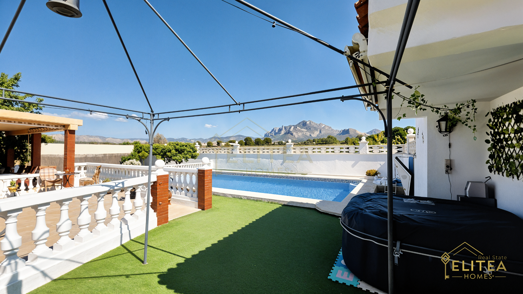 Magnifico Chalet independiente con piscina y vistas al Cabeçó d’Or en Busot