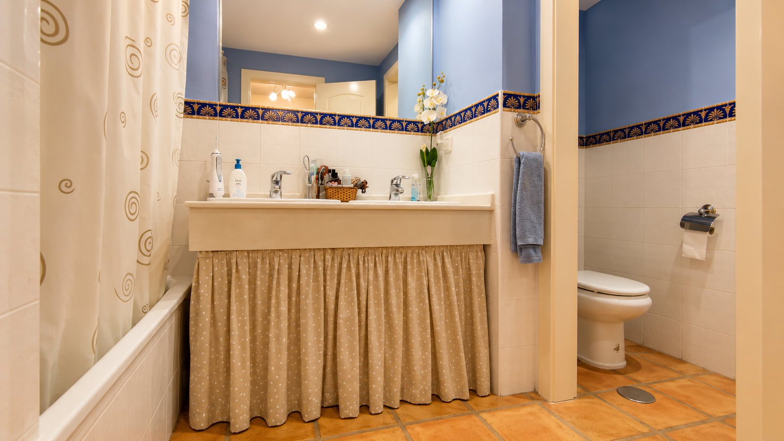 CHALET PAREADO CON VISTAS AL MAR Y MONTAÑA EN GOLF BAHÍA – FINESTRAT