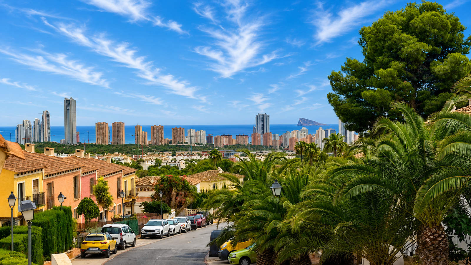 CHALET PAREADO CON VISTAS AL MAR Y MONTAÑA EN GOLF BAHÍA – FINESTRAT