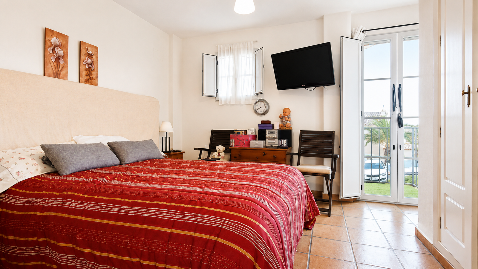 CHALET PAREADO CON VISTAS AL MAR Y MONTAÑA EN GOLF BAHÍA – FINESTRAT