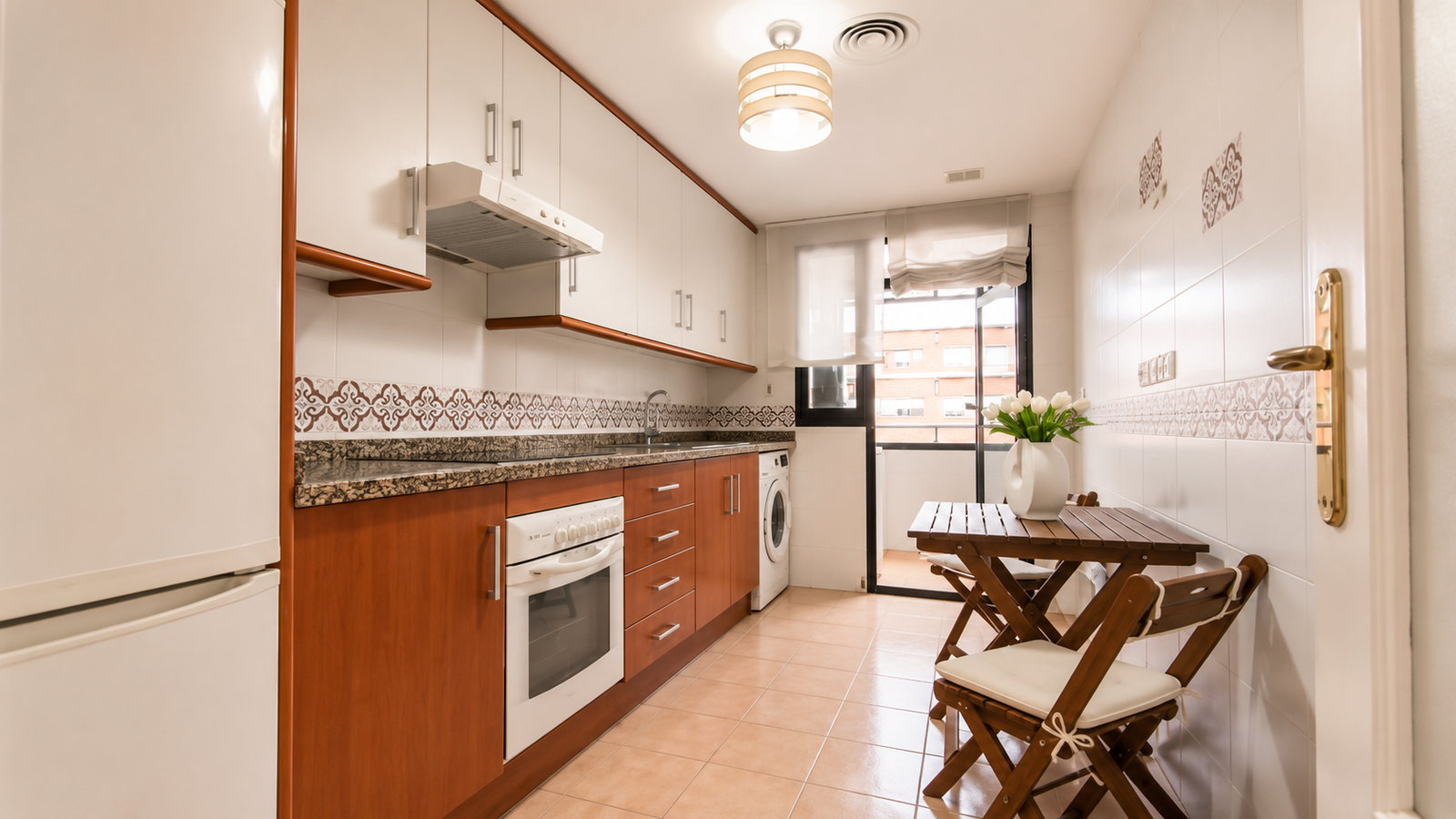 EXCLUSIVA VIVIENDA CON GARAJE Y GRAN TRASTERO EN UNA DE LAS MEJORES URBANIZACIONES DE PARQUE AVENIDAS – GARBINET