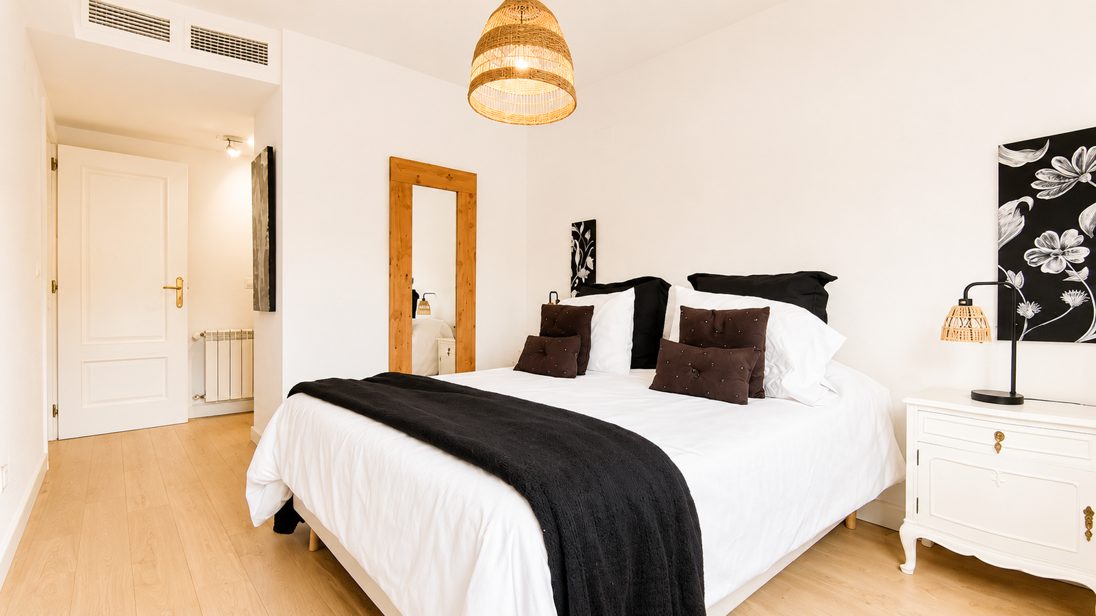 EXCLUSIVA VIVIENDA CON GARAJE Y GRAN TRASTERO EN UNA DE LAS MEJORES URBANIZACIONES DE PARQUE AVENIDAS – GARBINET