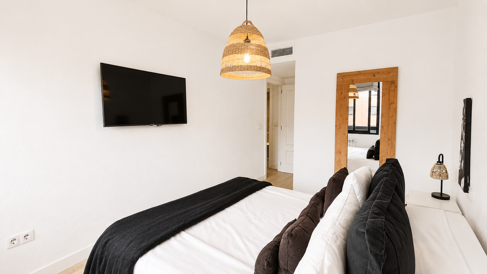 EXCLUSIVA VIVIENDA CON GARAJE Y GRAN TRASTERO EN UNA DE LAS MEJORES URBANIZACIONES DE PARQUE AVENIDAS – GARBINET