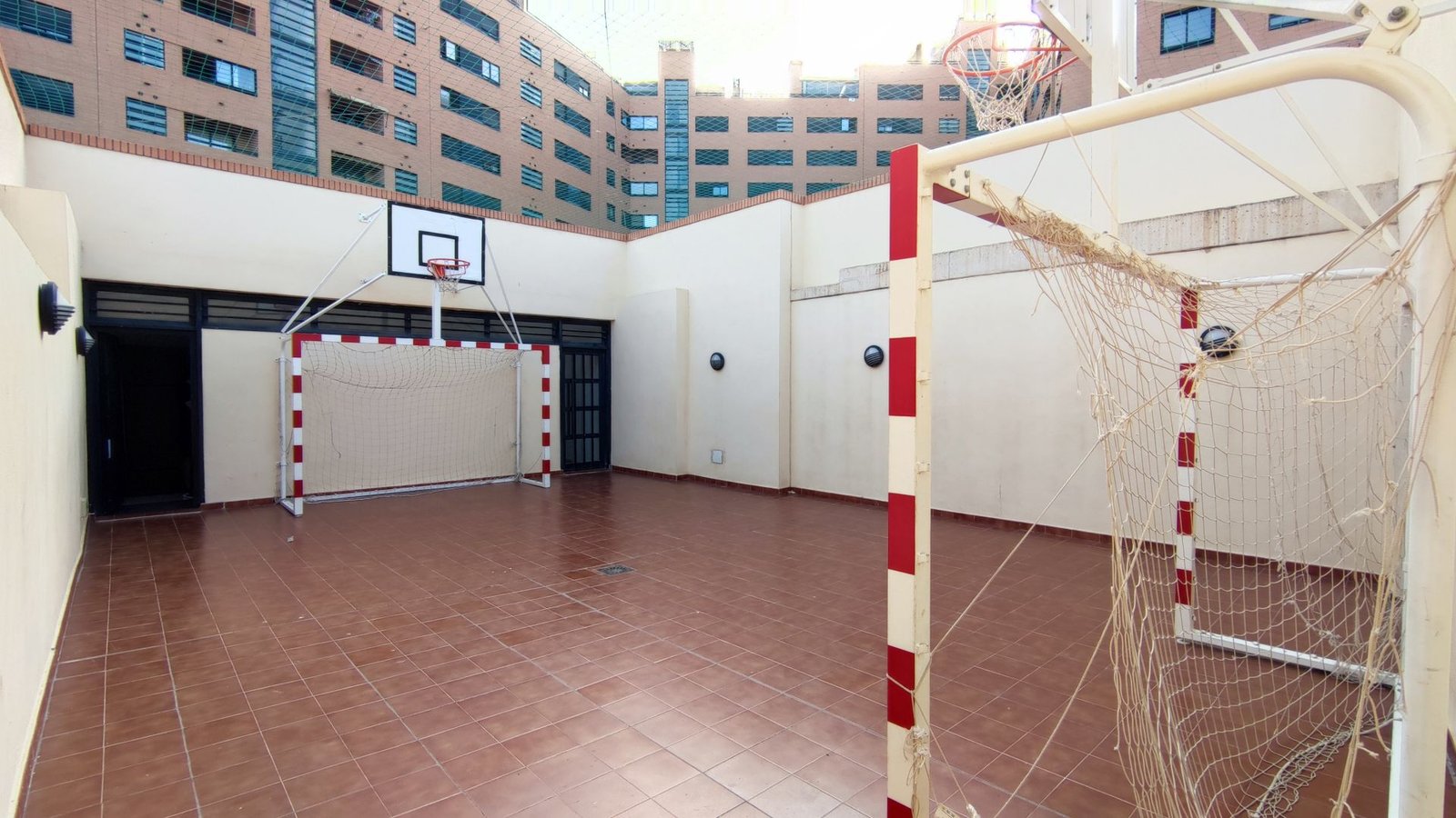 EXCLUSIVA VIVIENDA CON GARAJE Y GRAN TRASTERO EN UNA DE LAS MEJORES URBANIZACIONES DE PARQUE AVENIDAS – GARBINET
