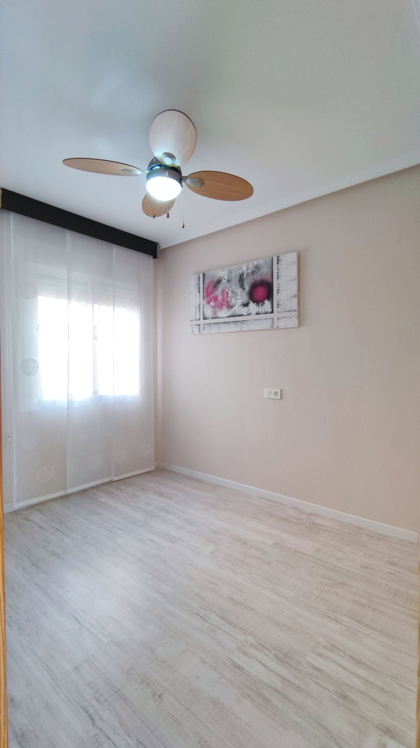 CHALET ADOSADO DE 3 DORMITORIOS CON JARDÍN Y AMPLIA TERRAZA – MONFORTE DEL CID