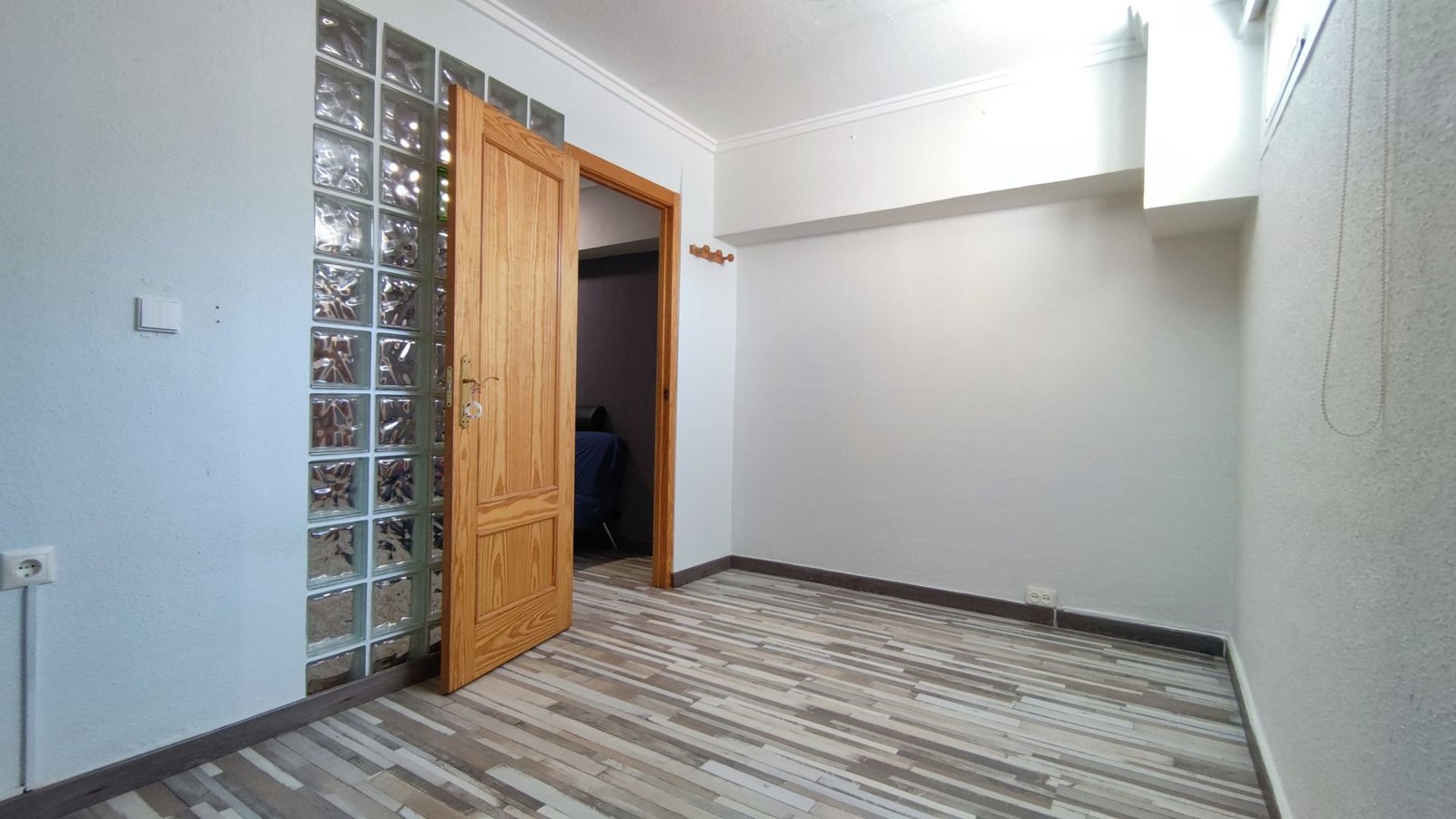 CHALET ADOSADO DE 3 DORMITORIOS CON JARDÍN Y AMPLIA TERRAZA – MONFORTE DEL CID