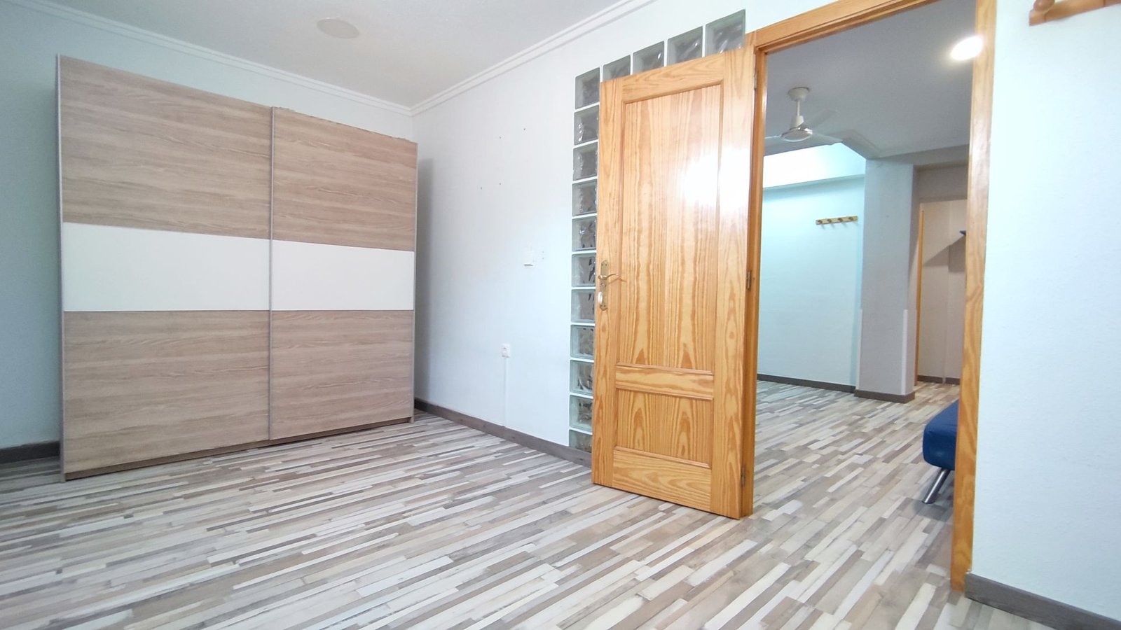 CHALET ADOSADO DE 3 DORMITORIOS CON JARDÍN Y AMPLIA TERRAZA – MONFORTE DEL CID