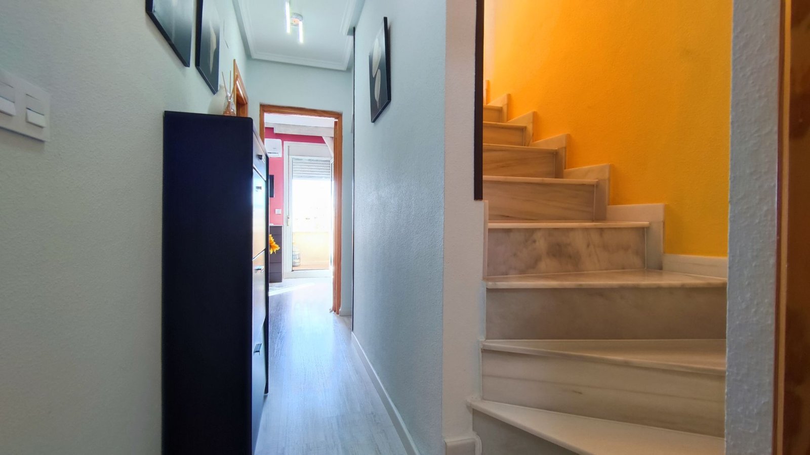 CHALET ADOSADO DE 3 DORMITORIOS CON JARDÍN Y AMPLIA TERRAZA – MONFORTE DEL CID