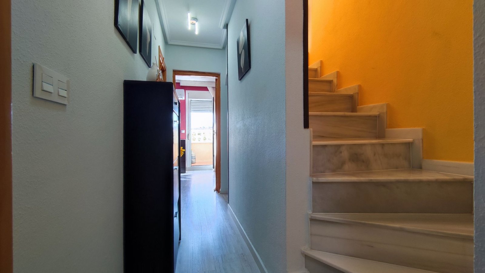 CHALET ADOSADO DE 3 DORMITORIOS CON JARDÍN Y AMPLIA TERRAZA – MONFORTE DEL CID
