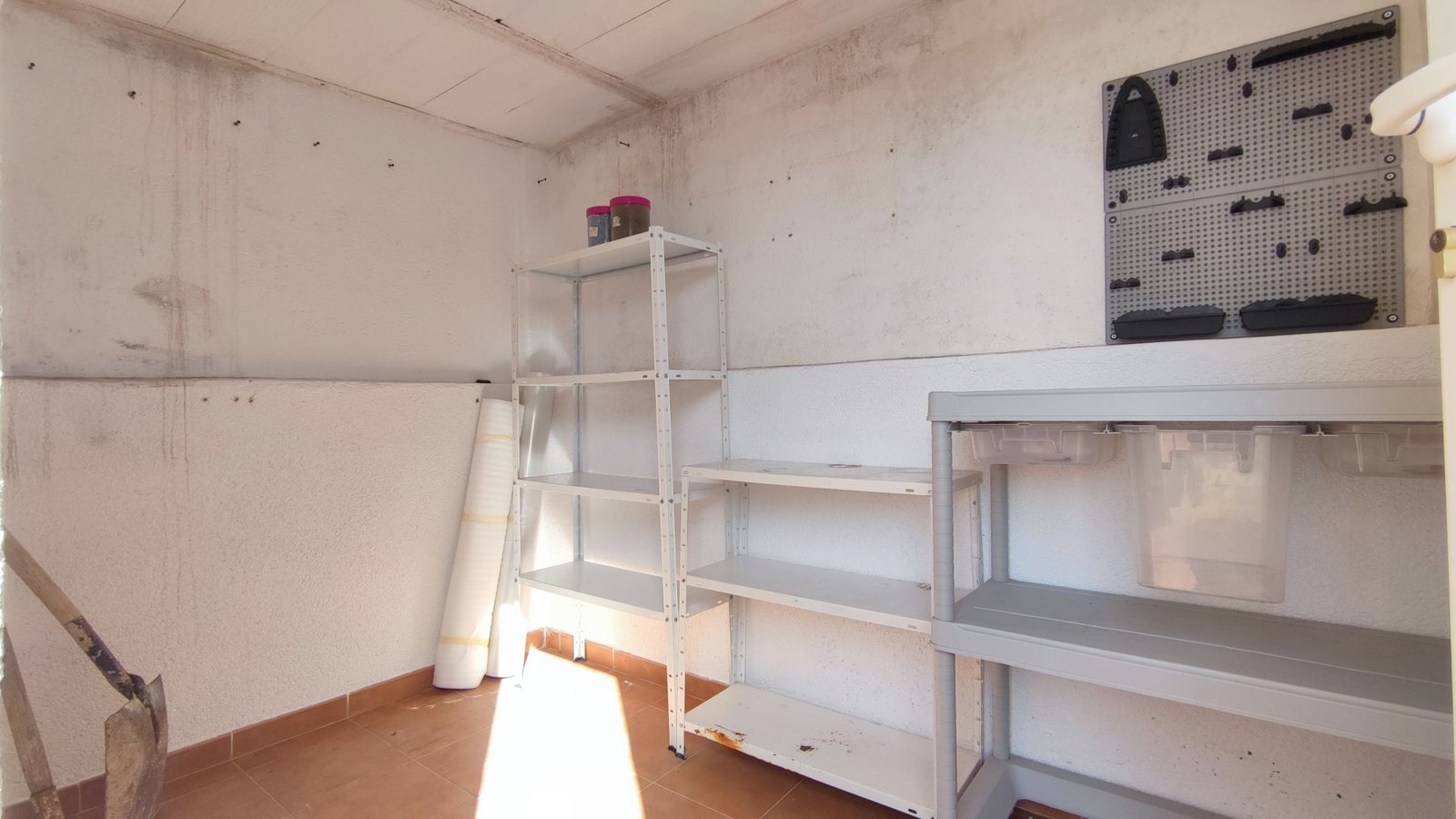 CHALET ADOSADO DE 3 DORMITORIOS CON JARDÍN Y AMPLIA TERRAZA – MONFORTE DEL CID