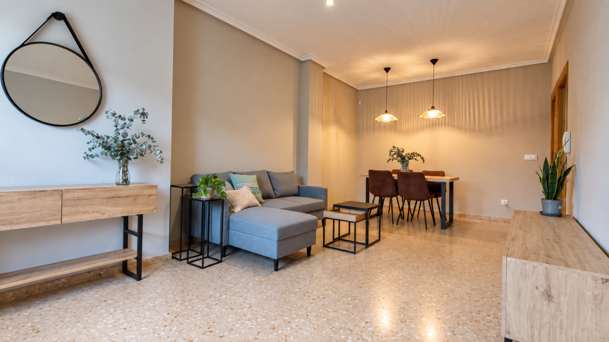 PLANTA BAJA CON PATIO PRIVADO, GARAJE Y SUITE CON VESTIDOR – EL PALMERAL, ELCHE