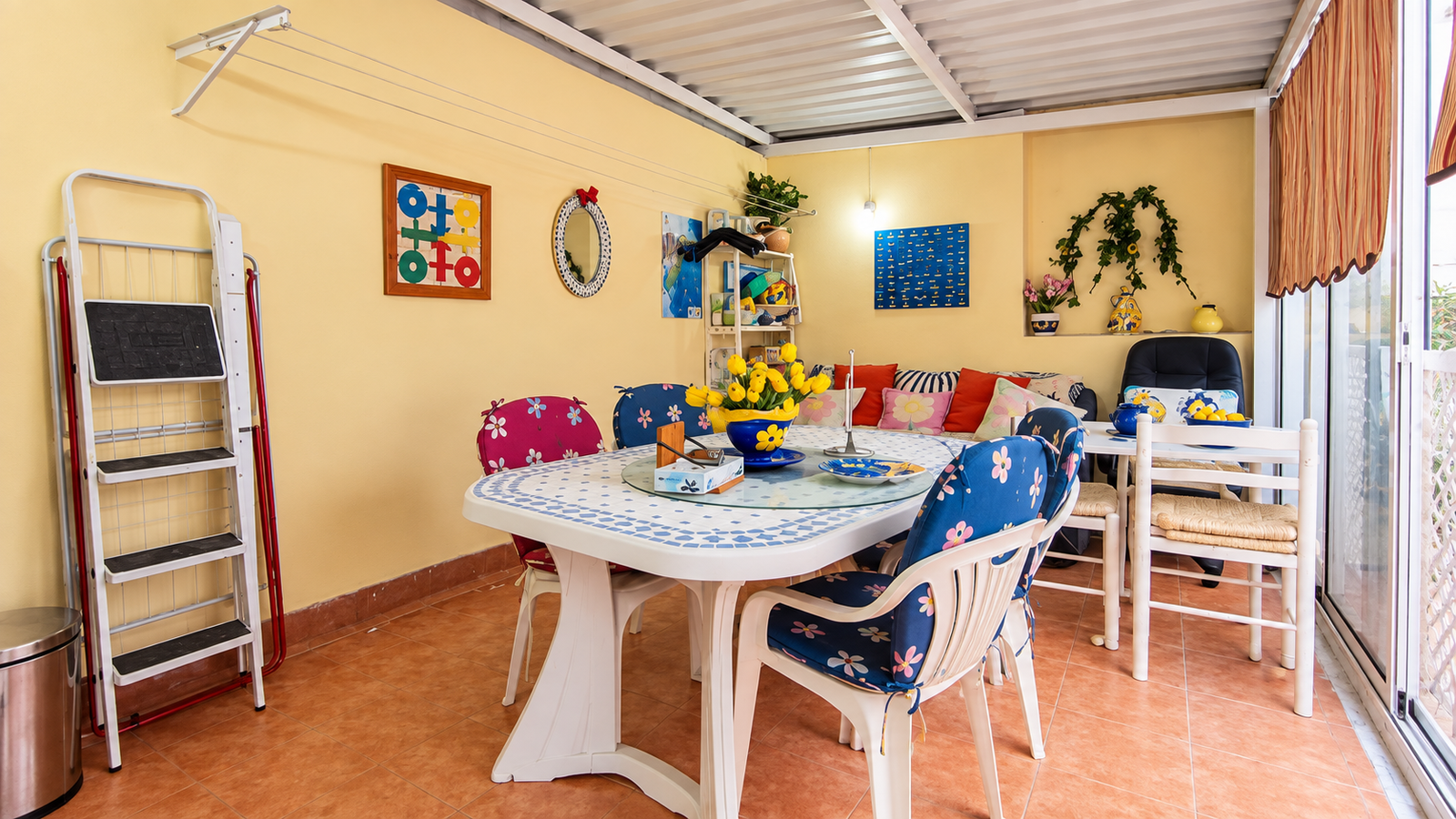 VIVIENDA CON PATIO PRIVADO DE 40 m² Y GARAJE JUNTO A PLAZA DE TOROS – ALICANTE