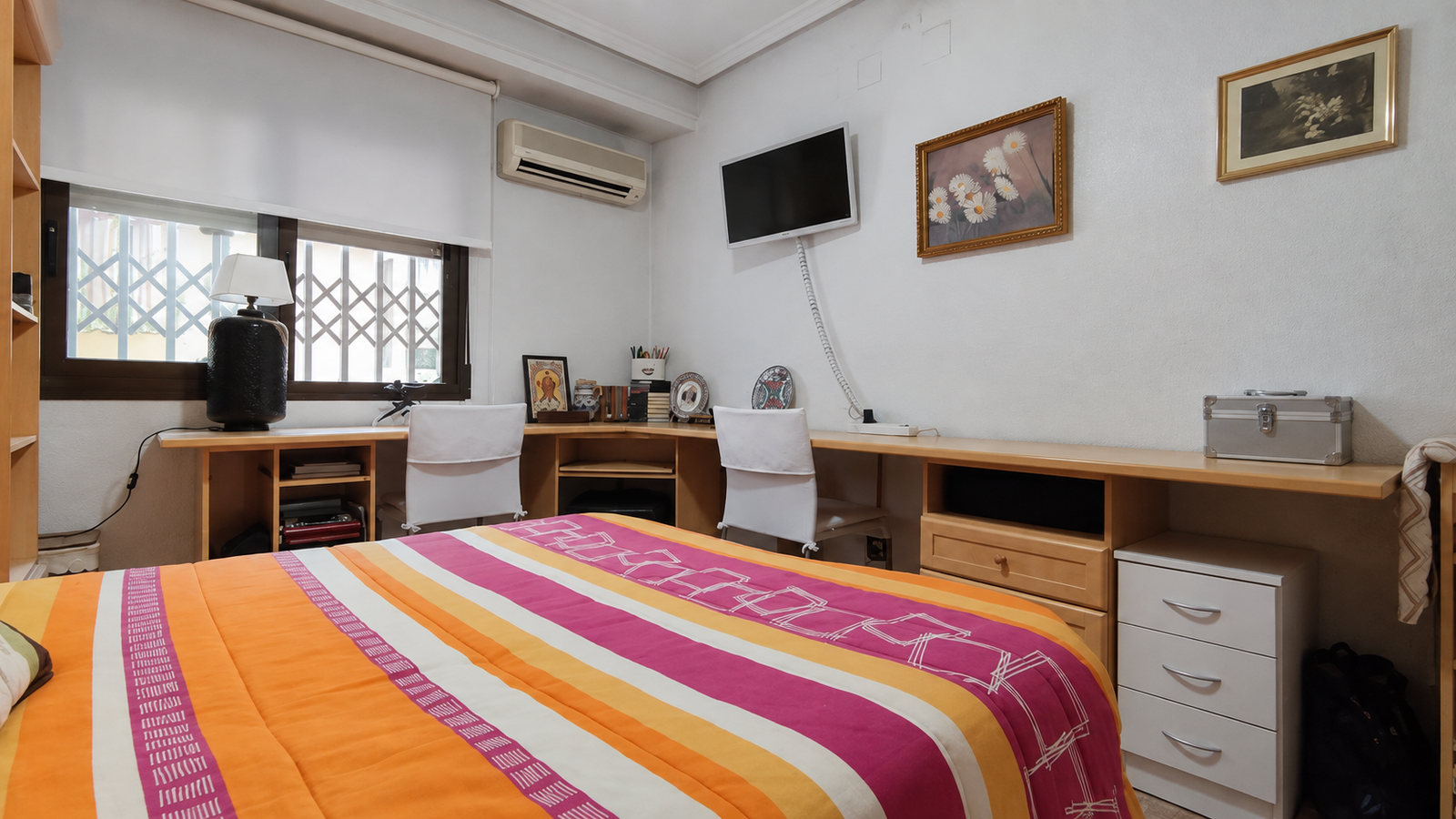 VIVIENDA CON PATIO PRIVADO DE 40 m² Y GARAJE JUNTO A PLAZA DE TOROS – ALICANTE