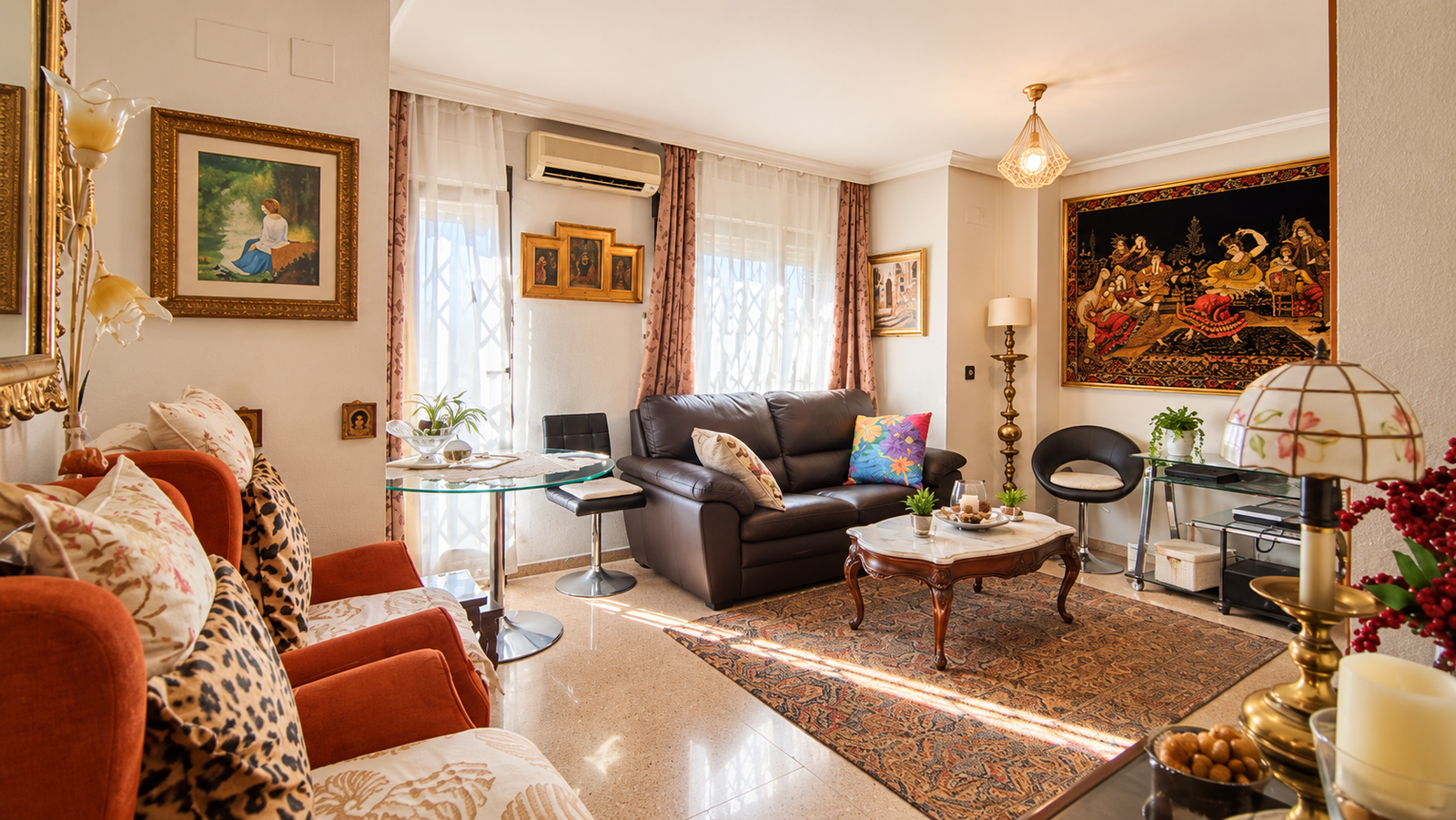 VIVIENDA CON PATIO PRIVADO DE 40 m² Y GARAJE JUNTO A PLAZA DE TOROS – ALICANTE