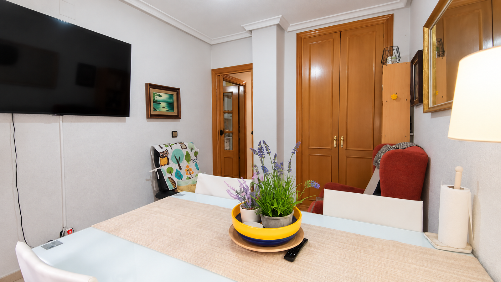 VIVIENDA CON PATIO PRIVADO DE 40 m² Y GARAJE JUNTO A PLAZA DE TOROS – ALICANTE