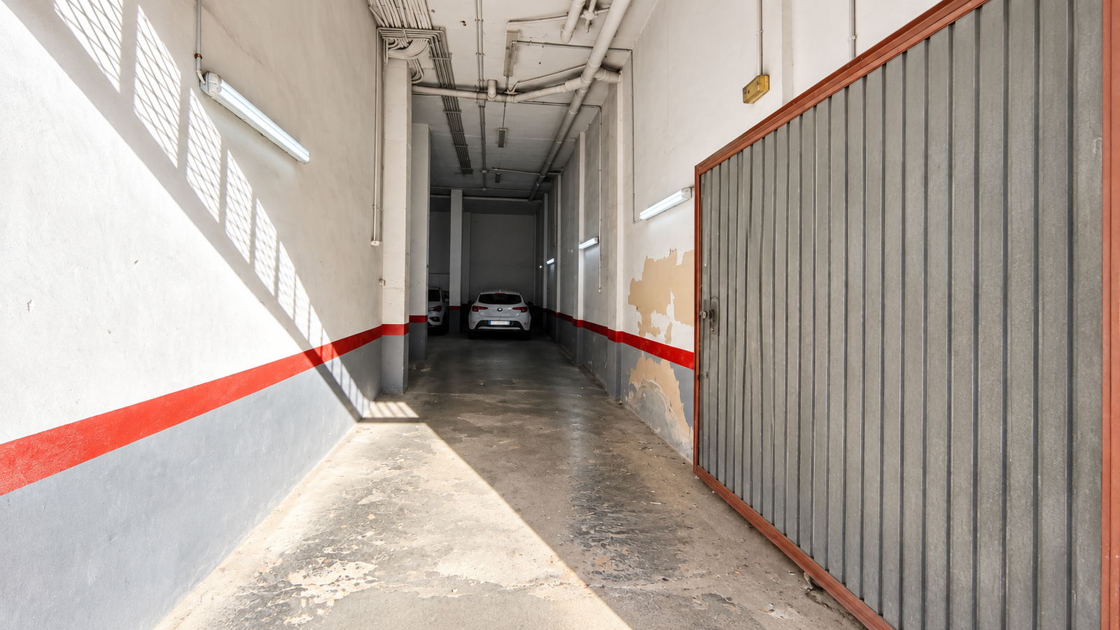 VIVIENDA CON PATIO PRIVADO DE 40 m² Y GARAJE JUNTO A PLAZA DE TOROS – ALICANTE