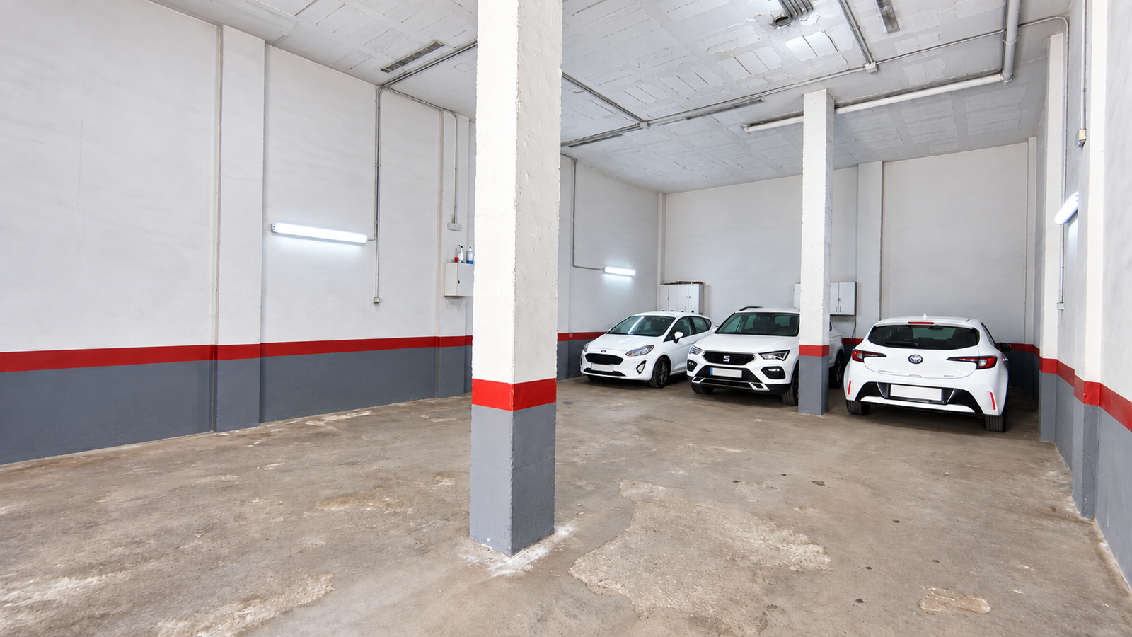 VIVIENDA CON PATIO PRIVADO DE 40 m² Y GARAJE JUNTO A PLAZA DE TOROS – ALICANTE