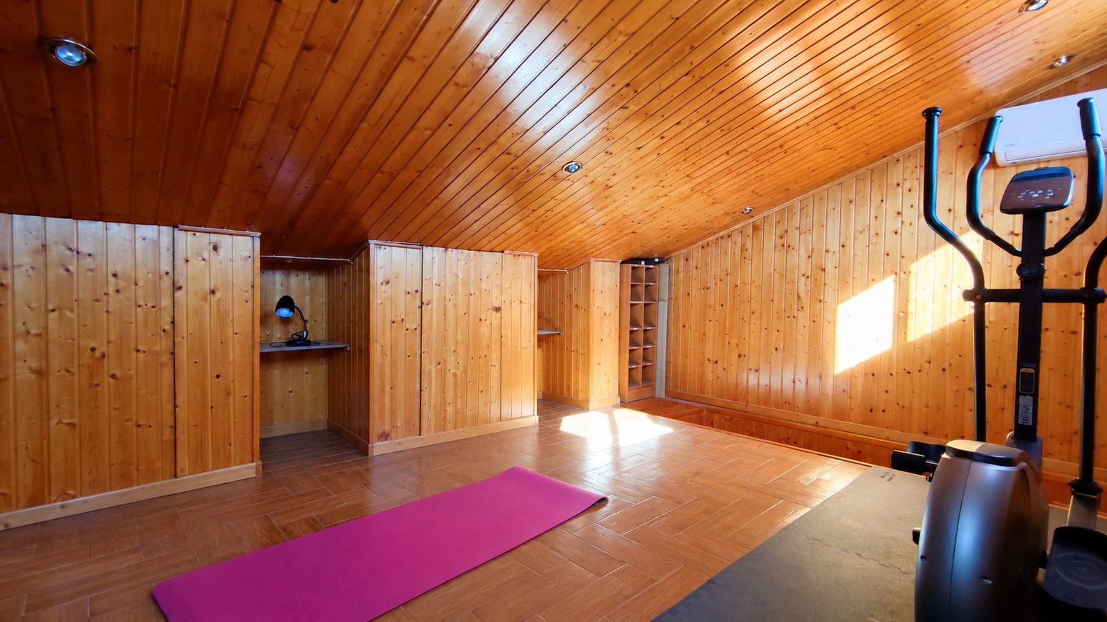 MAGNIFICO CHALET PAREADO EN DIVINA PASTORA, ALICANTE | PISCINA, GARAJE Y PLACAS SOLARES